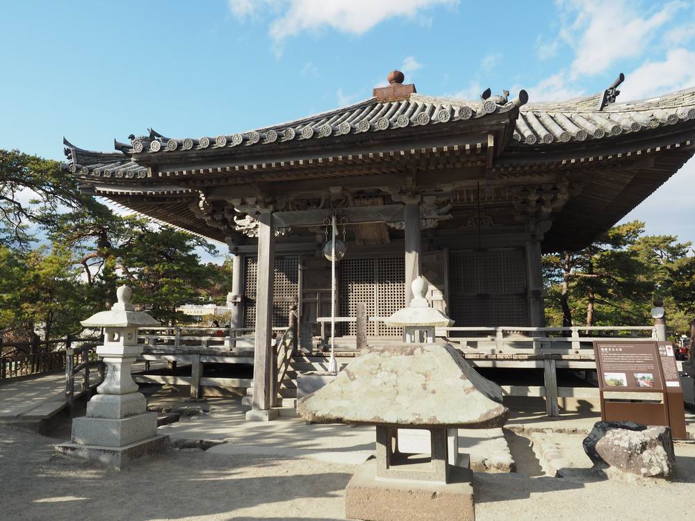 松島五大堂の本堂の正面風景
