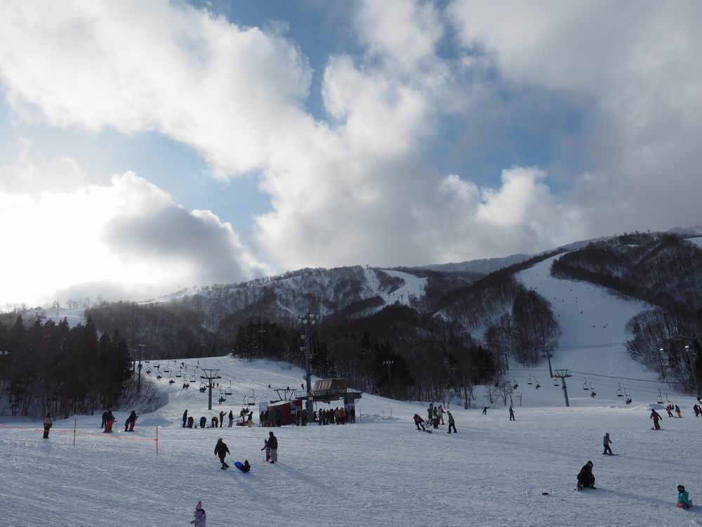 夏油高原スキー場のゲレンデ風景1