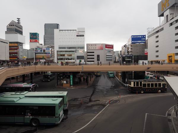 仙台駅西口のバスプール