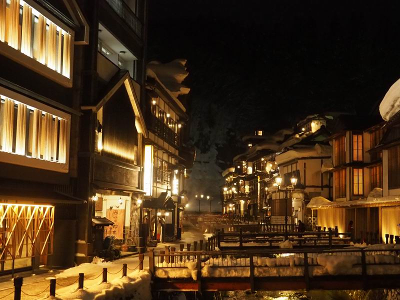 銀山温泉の夜の風景