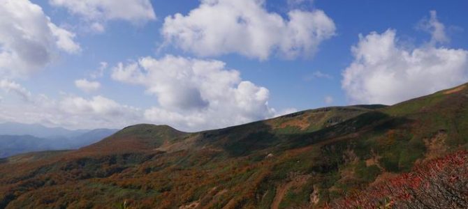 栗駒山の紅葉の風景写真