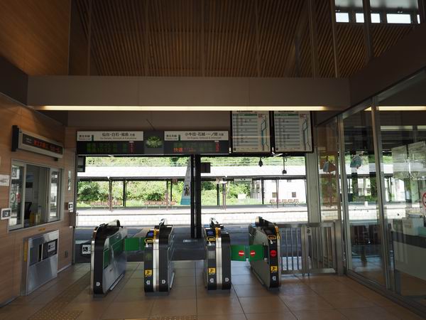 松島駅の改札の風景写真