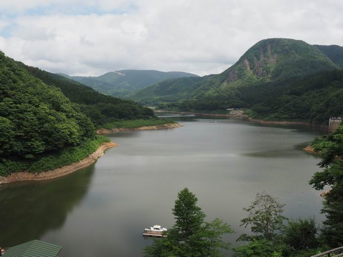 鳴子ダムの夏の風景写真
