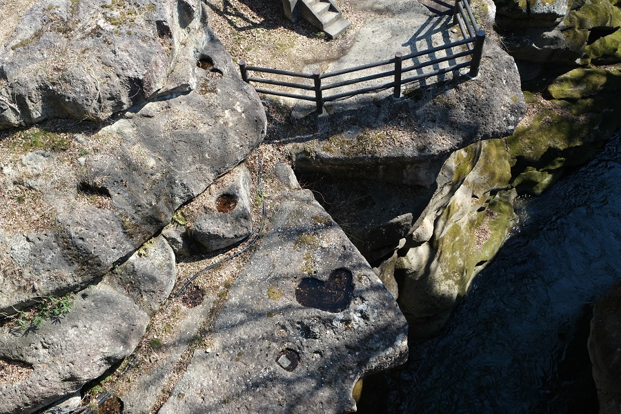 x-t3で撮影する磊々峡の冬の風景写真実写レビュー