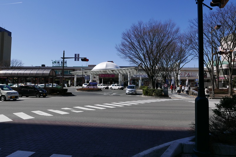 福島駅東口の全景写真画像