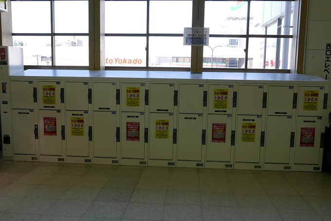福島駅西口2階のコインロッカーの写真