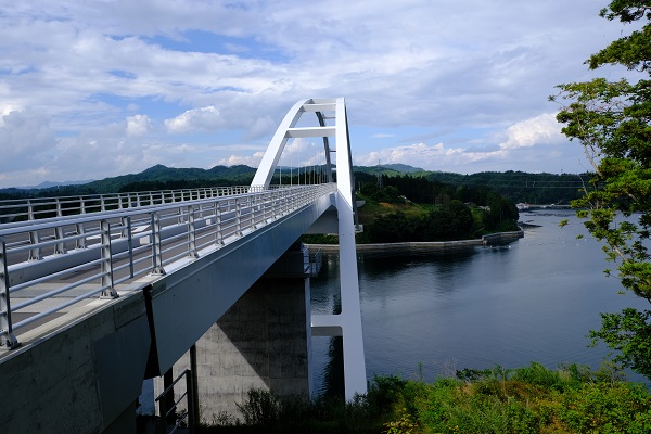 気仙沼大橋の景色の写真