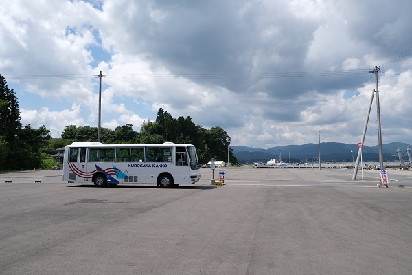 亀山バス乗り場の風景写真