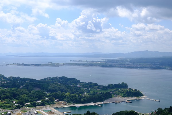 亀山展望台から見や気仙沼湾の風景写真